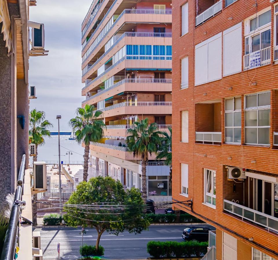 Apartamento Apartament Alexandro'S Torrevieja Exterior foto
