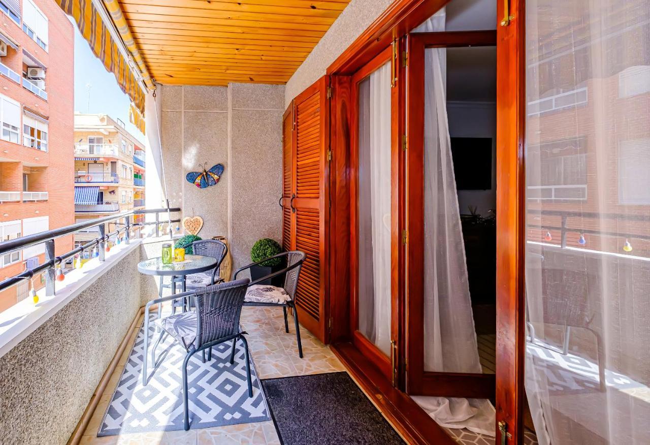 Apartamento Apartament Alexandro'S Torrevieja Exterior foto